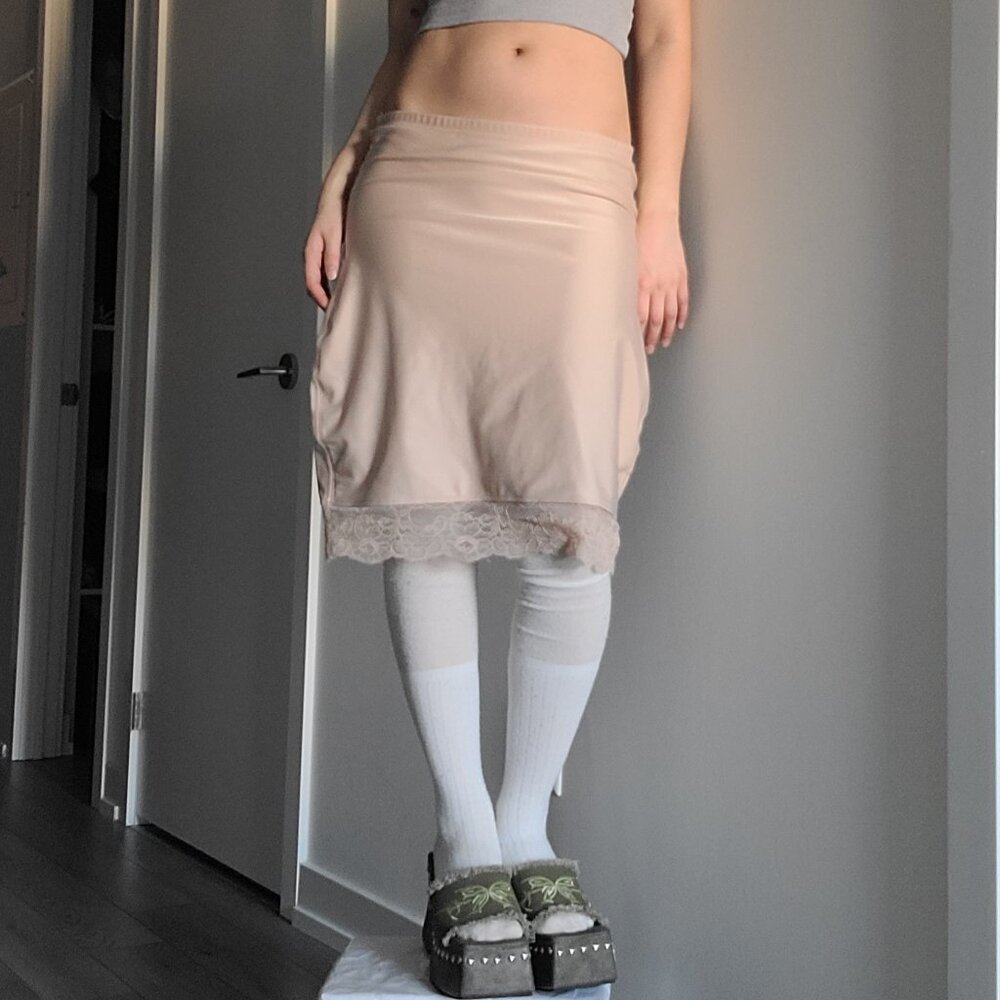 I Am Yummie Apricot Skin-Tone Midi Lace Banded Skirt